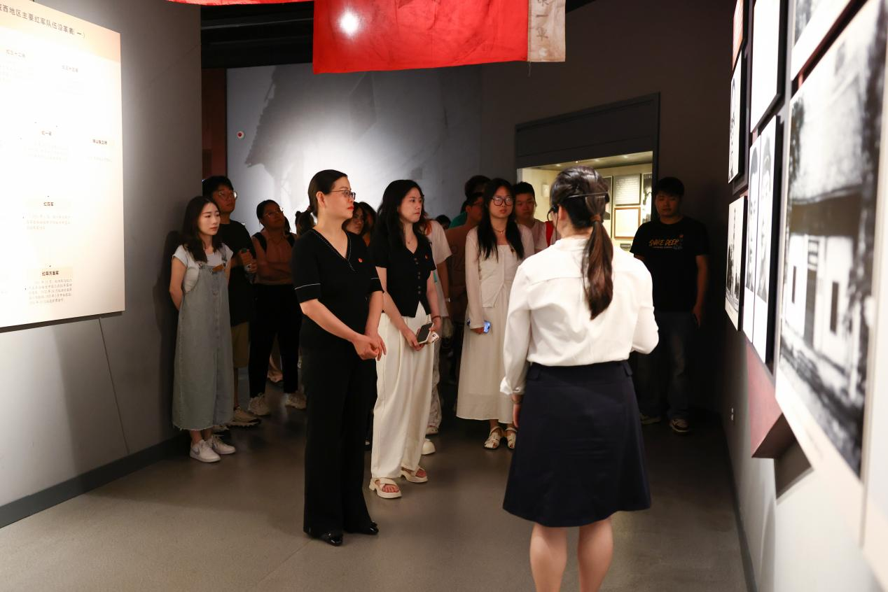 图片2.png 图片2.png