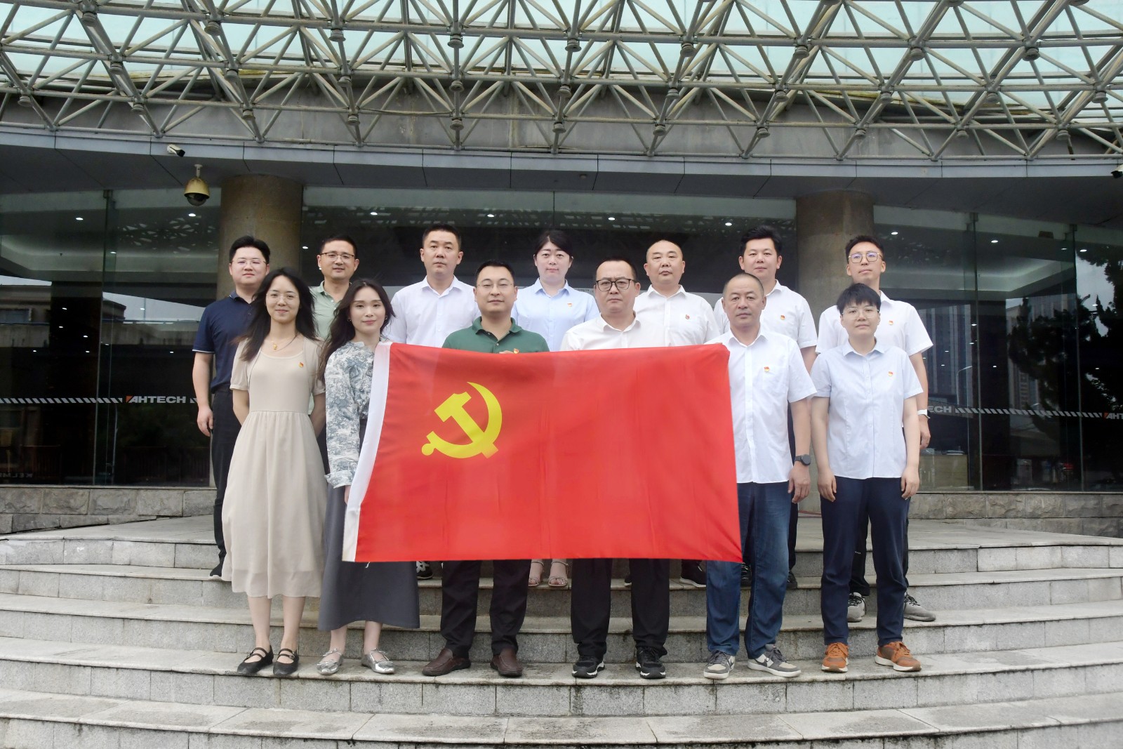 图片3.jpg 图片3.jpg