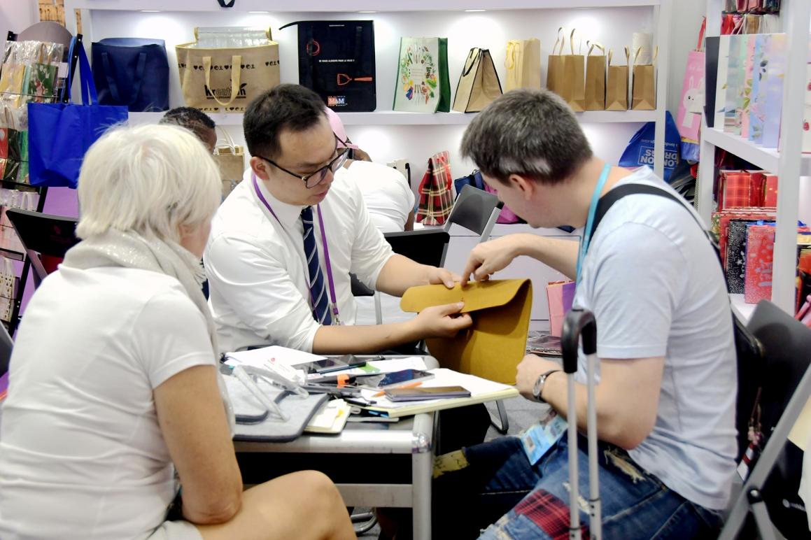 图片2(右).jpg 图片2(右).jpg